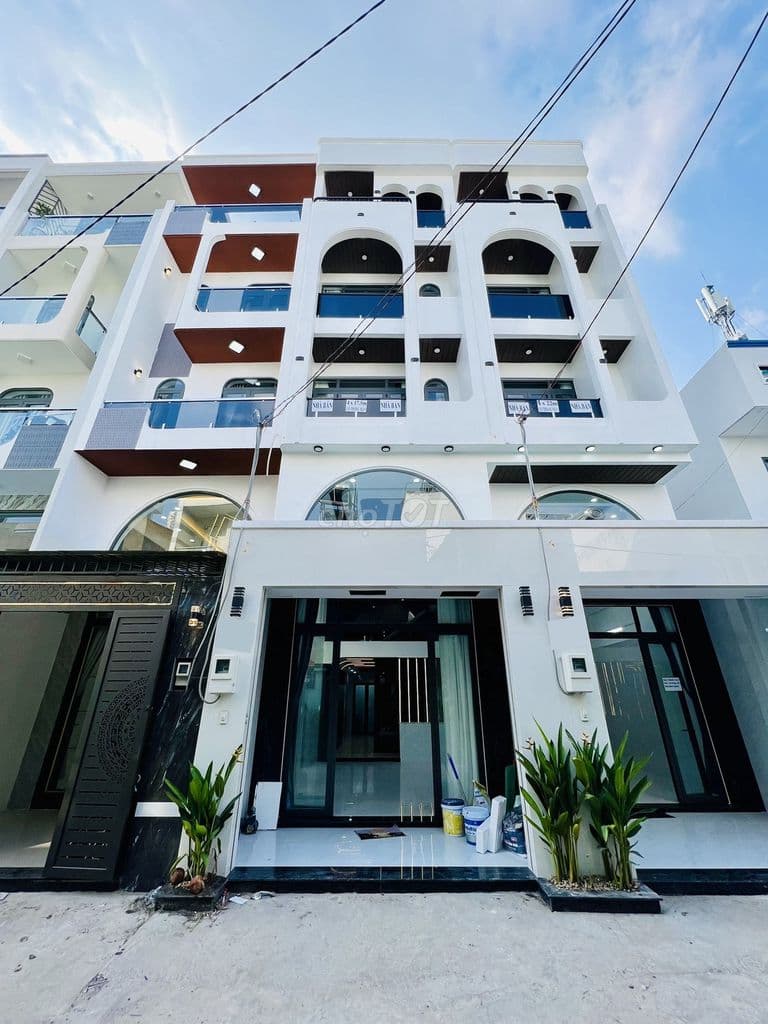 Dãy Nhà Cao Cấp Đường Tân Hòa Đông Giáp Tân Phú 85m2 x 5 Tầng 8,4 Tỷ