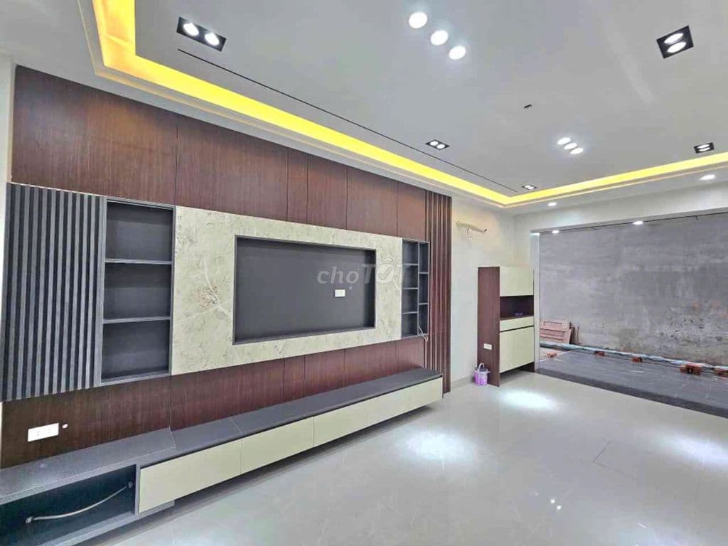 Chủ Cần Tiền Nên Bán Rẻ - Sổ Đỏ Sẵn Giao Dịch - Lõi Bồ Đề Long Biên - Ảnh 2