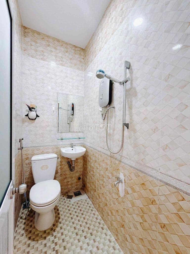 Bán Nhà KHU DÂN CƯ HIỆN HỮU KHÔNG LO GIẢI TỎA NHÀ 4 Tầng SÁT MT