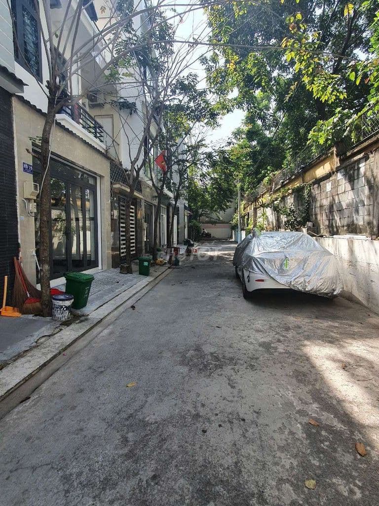 Bán nhà chuyển lên chỗ ở mới