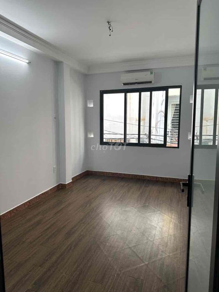 Kẹt tiền vay ngân hàng bán nhà gấp trong tháng - Ảnh 2