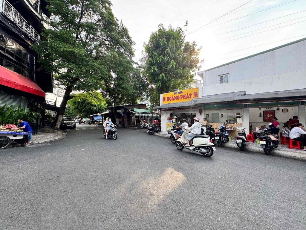 MTKD 23 KENH NƯỚC đen ngay độc lập trường học lê văn tám