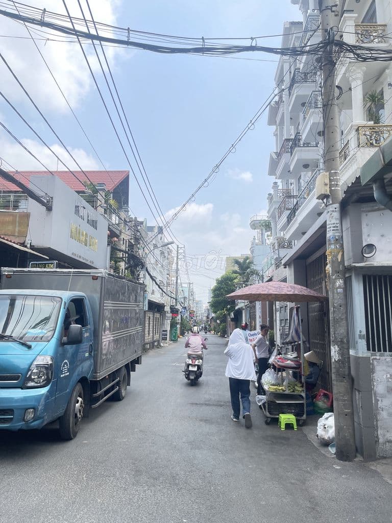 CĂN HỘ DỊCH VỤ 7 TẦNG 4.5X24M - THANG MÁY -MẶT TIỀN ĐƯỜNG SỐ 10