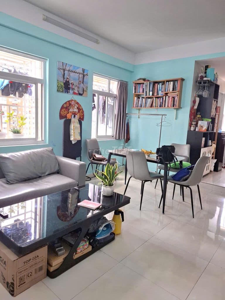 Căn hộ 2 PN Q4, tặng luôn nội thất, có dòng tiền cho thuê, giá 4.3 tỷ