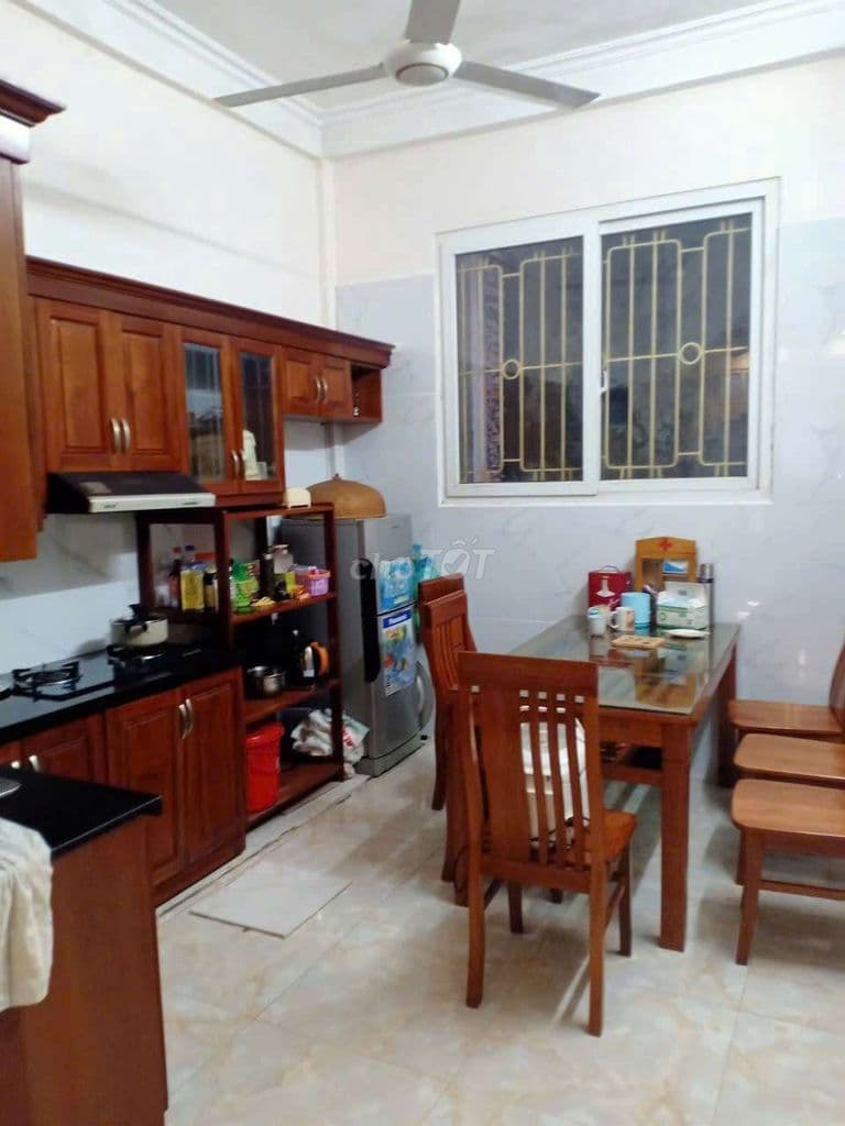 Cần bán nhà Đại Từ Hoàng Mai ,45m , 4 tầng, gần hồ Linh Đàm