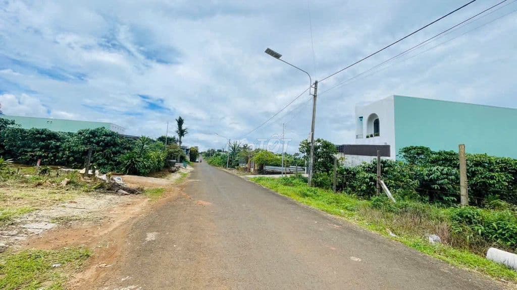 Bán đất mặt tiền Nguyễn Siêu