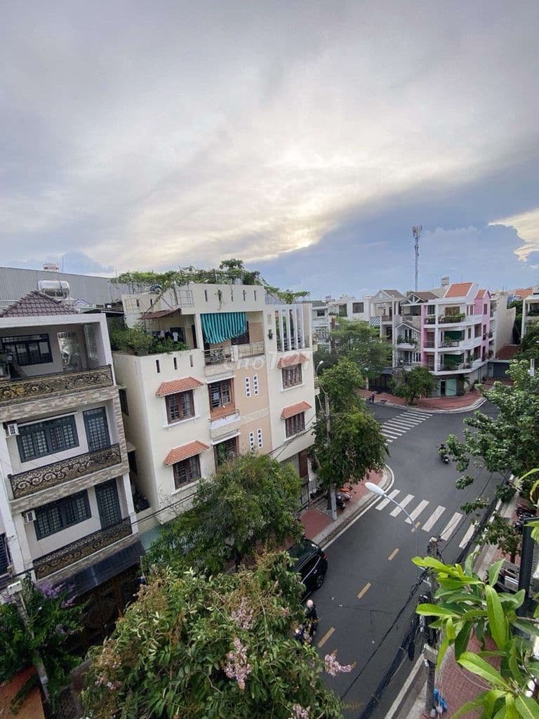 MẶT TIỀN KHU PHÂN LÔ F4-Q8, GẦN PARC MALL CAO LỘ, 5 TẦNG, 4×15, 12,5TY