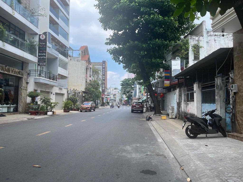 Nhà Mặt Tiền Trần Hưng Đạo Giá Rẻ - Ảnh 2