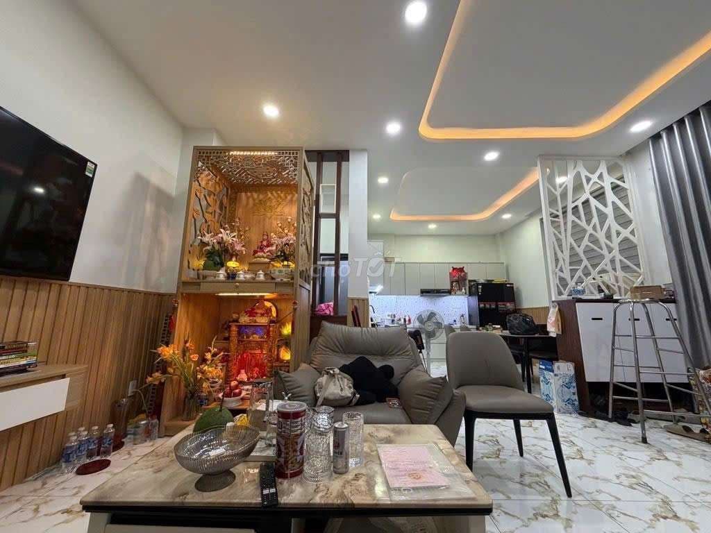 BÁN NHÀ LÊ THÚC HOẠCH - 50M2 - HẺM XE HƠI - TẶNG NỘI THẤT - 4.9 TỶ