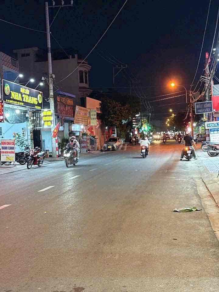 HẠ GIÁ 550 TRIỆU MẶT TIỀN NGUYỄN THỊ KIỂU NGAY METRO LÊ VĂN KHƯƠNG