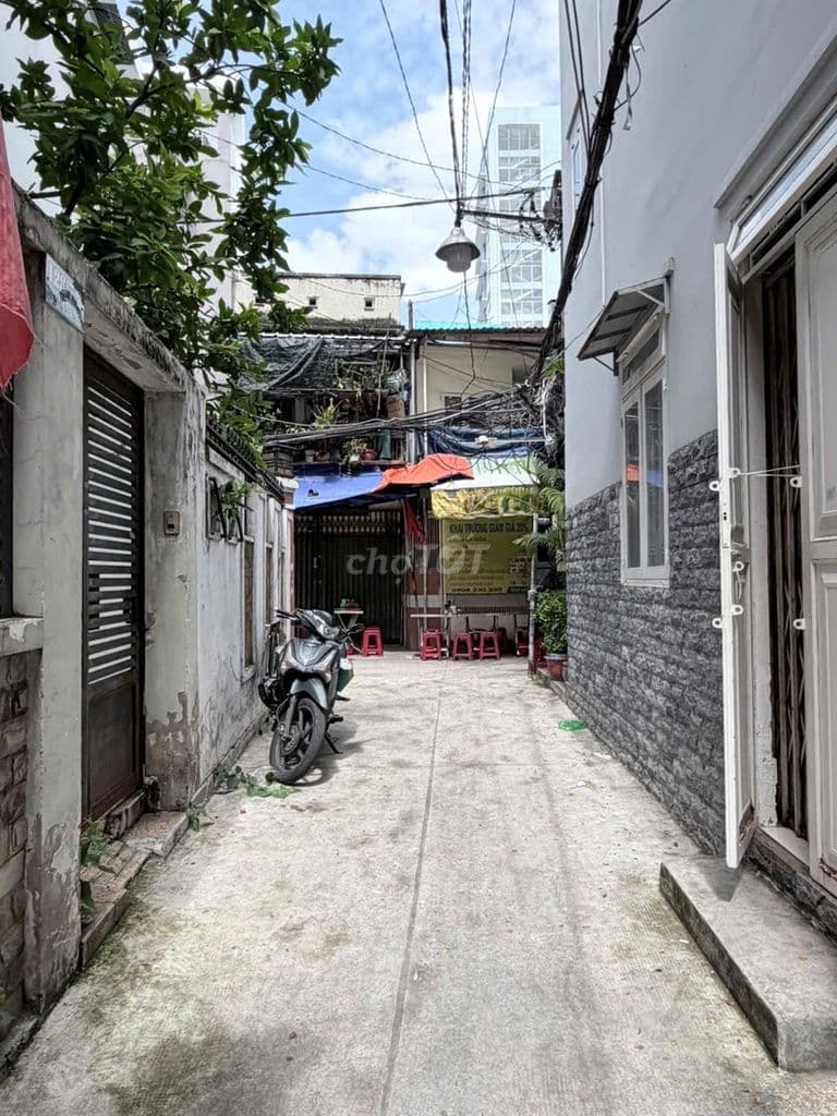 Trần Quốc Thảo - Đối Diện Bệnh Viện Tai Mũi Họng. DT 50m2 - 2 Tầng