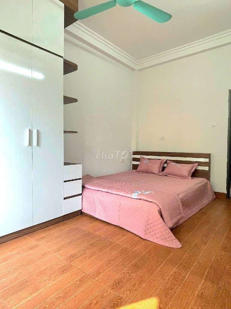 Nhà 4 tầng giá 5 tỉ, ngõ to ô tô tránh - Ảnh 3