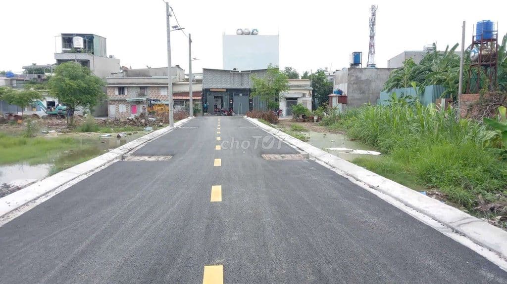 Đất thới an