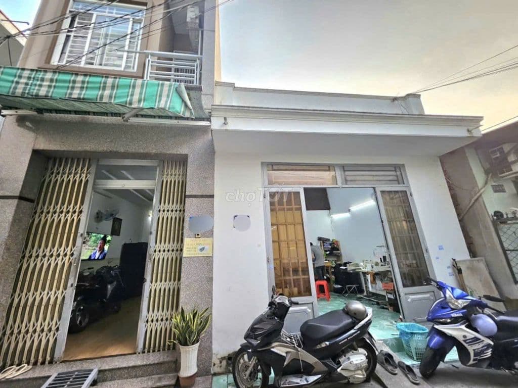 Bán nhà hẻm xe hơi Trường Chinh - Gần Metro Tham Lương - 4,6m x 11m