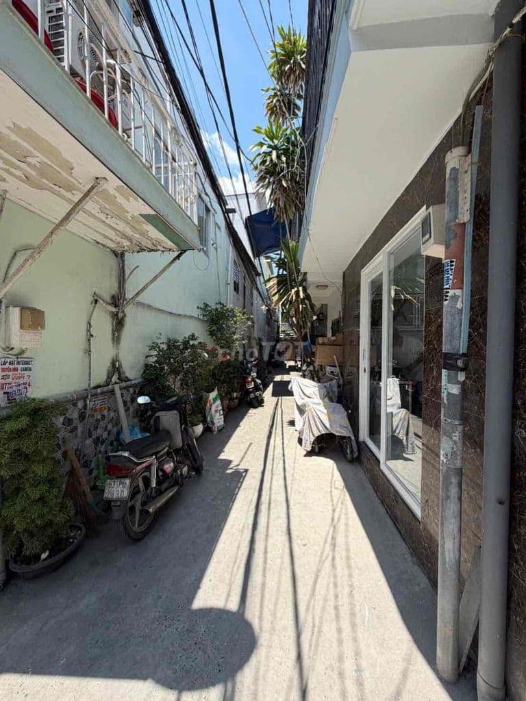 nhà mới 1 lầu góc 2 mặt tiền, nhập khẩu hcm Tân Hưng