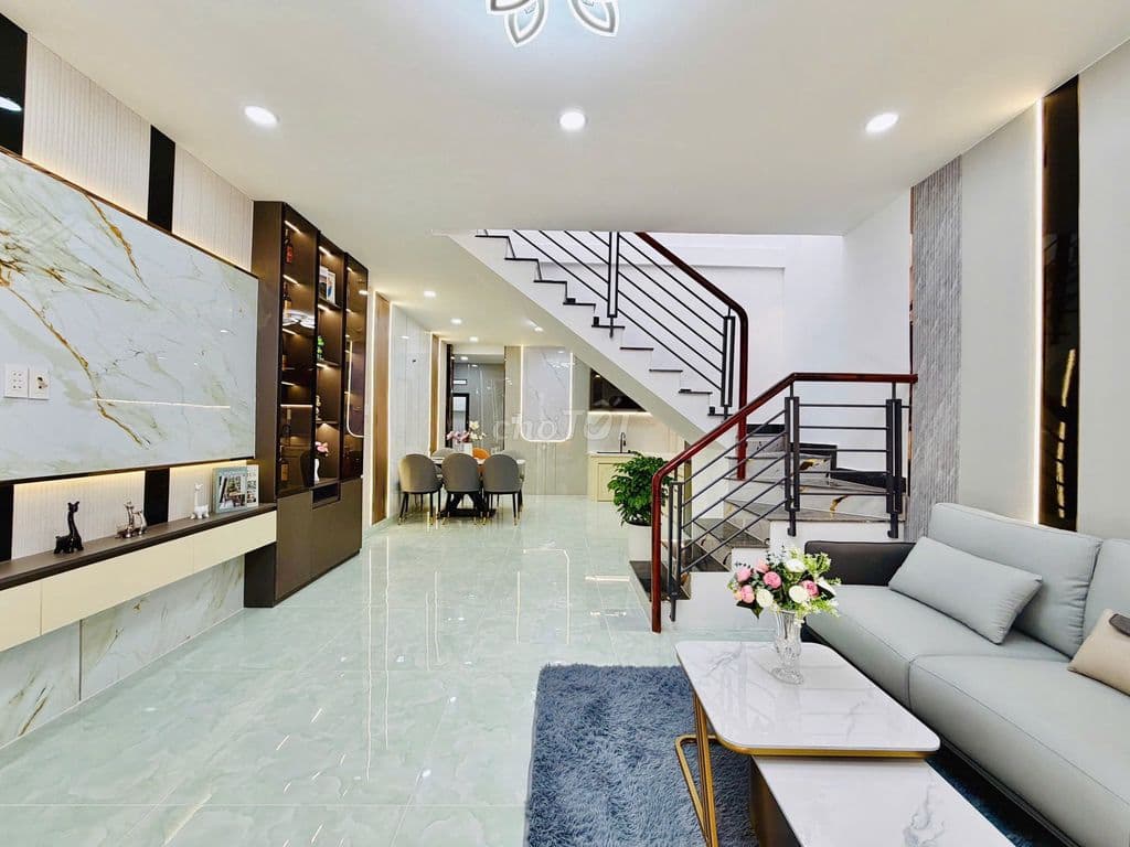 BÁN NHÀ NGAY SIÊU THỊ EMART 2 (PHAN HUY ÍCH) - 5.5 X 14M - 5.75 TỶ - Ảnh 2