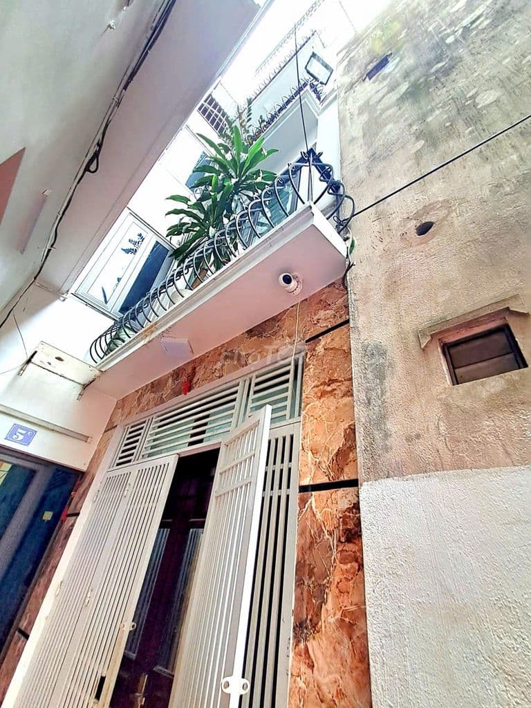 6,95 TỶ-31M2-5 TẦNG-NGÕ NÔNG 20M RA Ô TÔ-TAM TRINH-HM