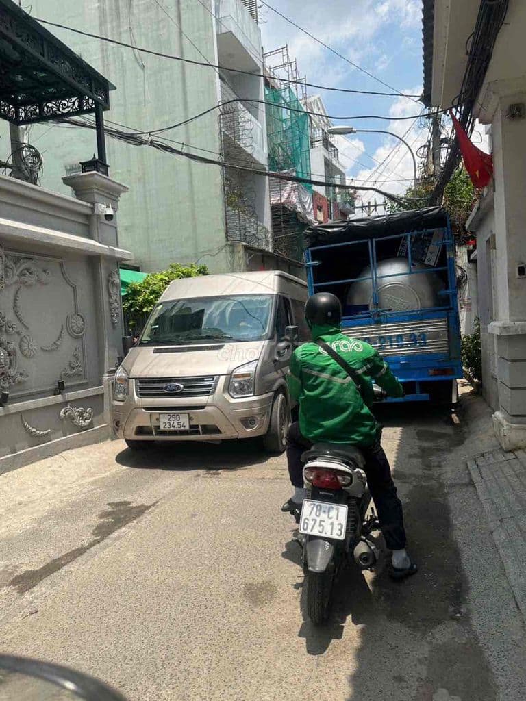 Biệt Thự Mini HXH ngủ trong nhà khu cao tầng toàn Cán Bộ