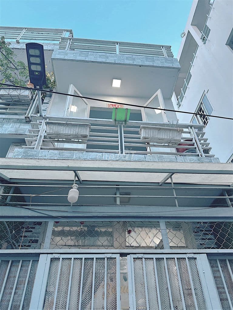 NAM KỲ KHỞI NGHĨA QUẬN 3–HẺM NHỰA 6M XE HƠI THÔNG–30M2–3TẦNG. CHỈ 4T75