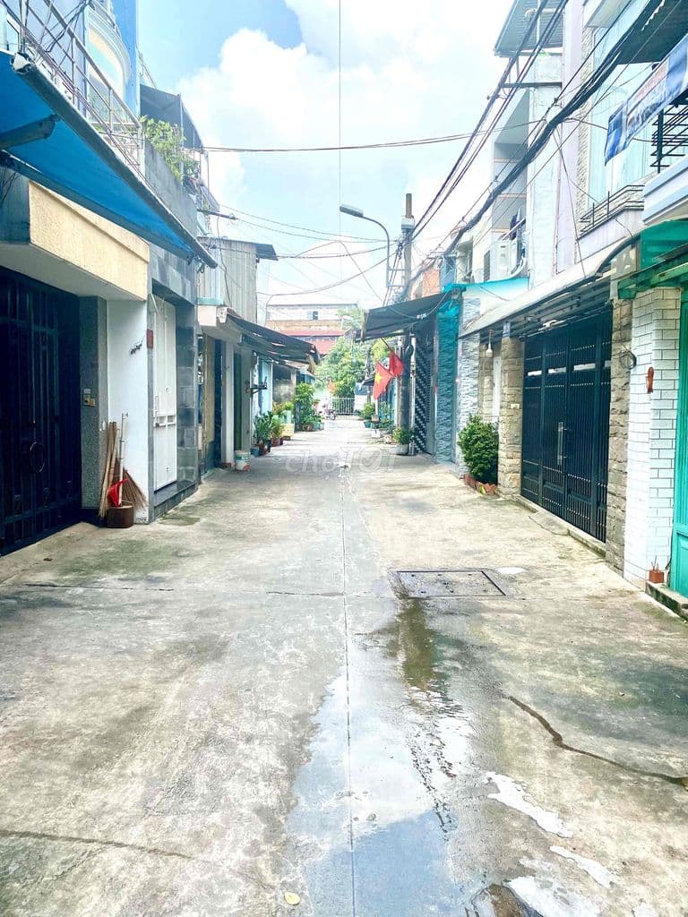 Chính chủ bán nhà cấp 4 hẻm 5m dt 38m2 tiện sửa mới
