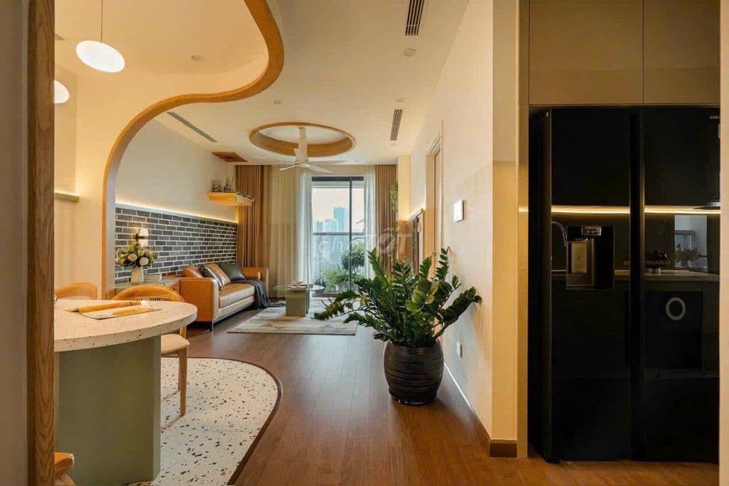 Bán gấp căn 2PN 70m² tầng trung, full nội thất giá 7.7 tỷ - GreenBay - Ảnh 2