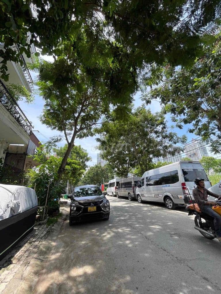 BÁN ĐẤT RA HOÀNG QUỐC VIỆT NGANG 5m KDC ĐỒNG BỘ GIẢM GIÁ CÒN 8,3 TỶ TL