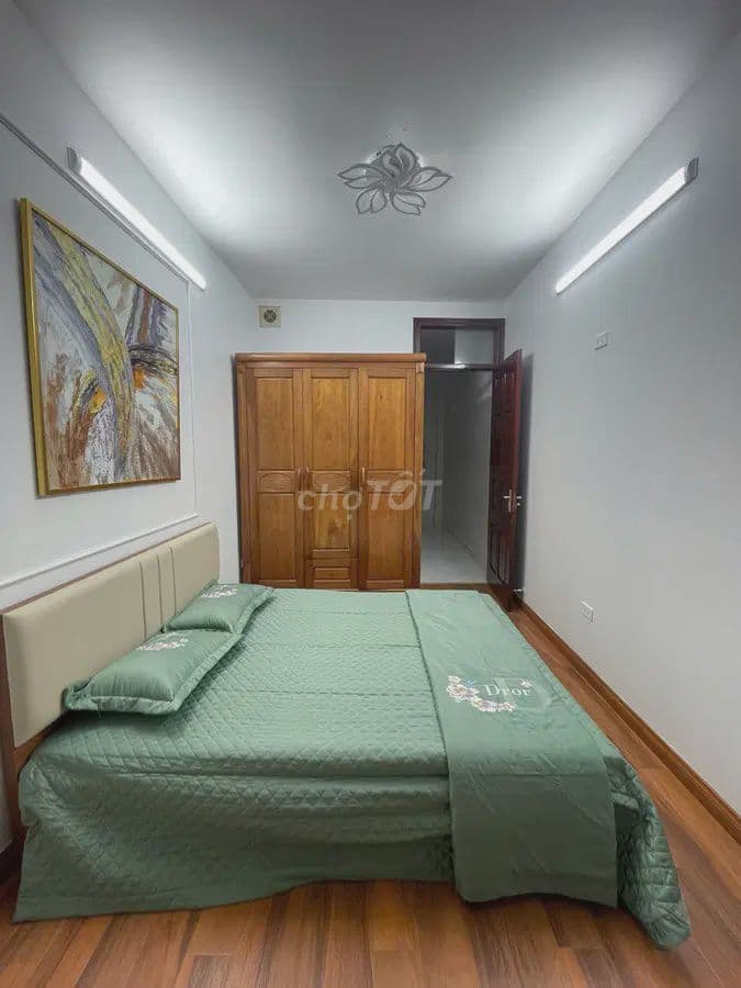 TÔI bán nhà HÀO NAM, 24M 3 tầng, trước nhà 2 xe tránh nhau,100m ra phố - Ảnh 3