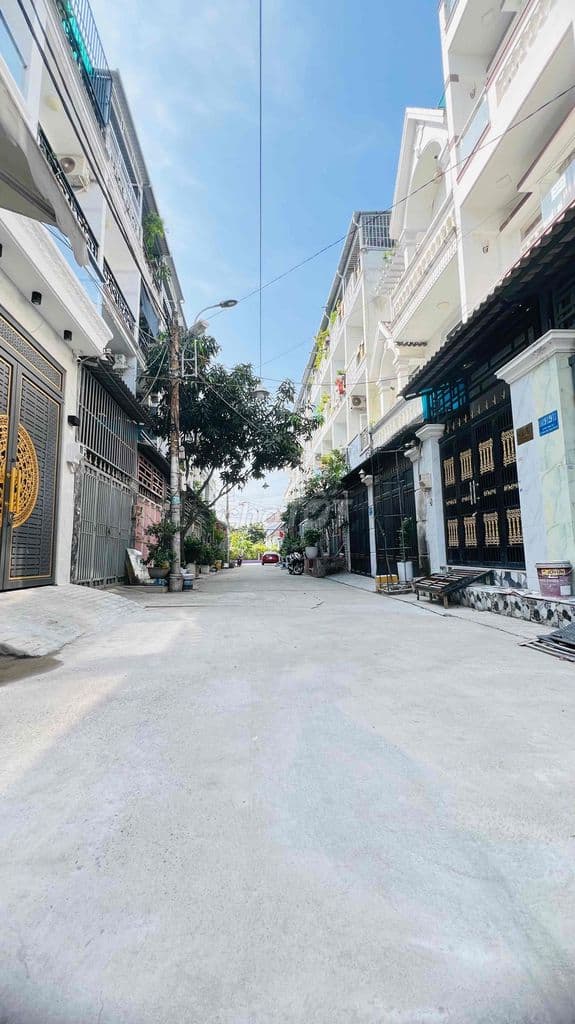 NHÀ FULL NỘI THẤT (4PN3WC+ST)HẺM 7M LÊ VĂN LƯƠNG