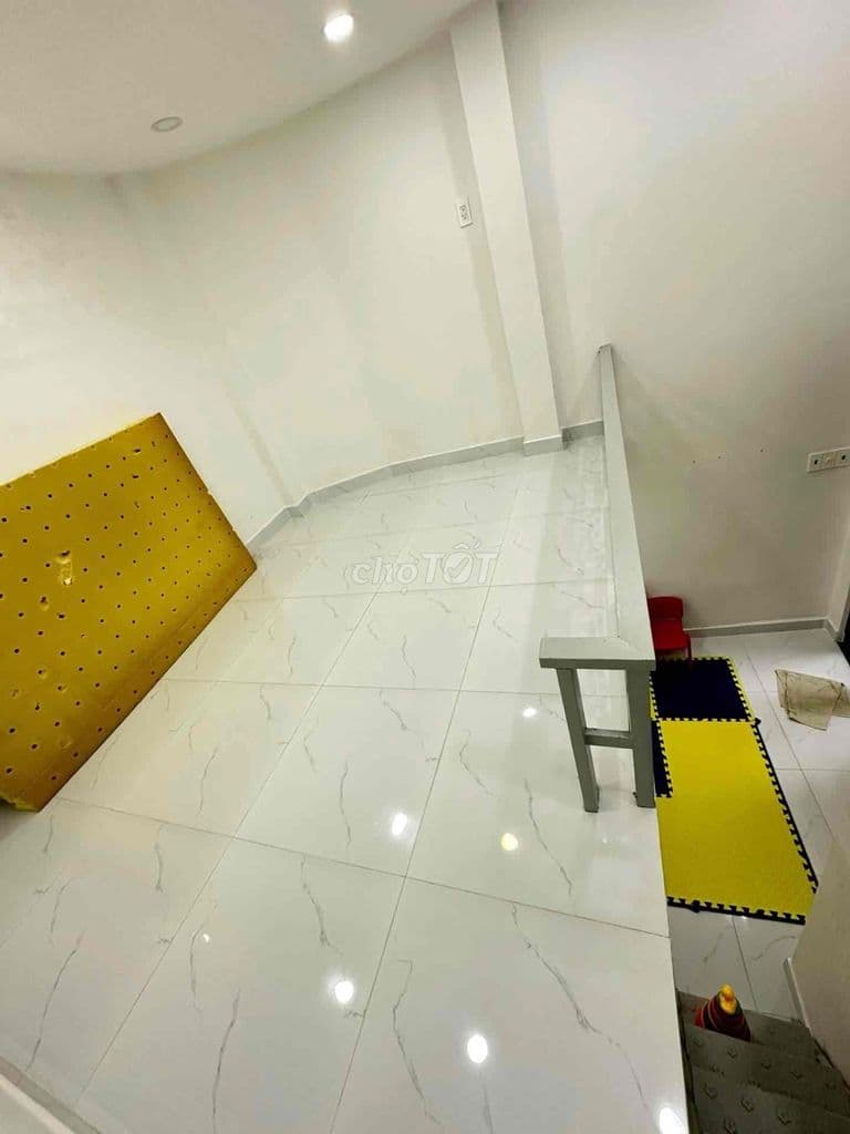 NHÀ NHỈNH 2 TỶ, 2PN 2WC, 2 TẦNG, NGAY NGUYỄN VĂN LUÔNG - Ảnh 3
