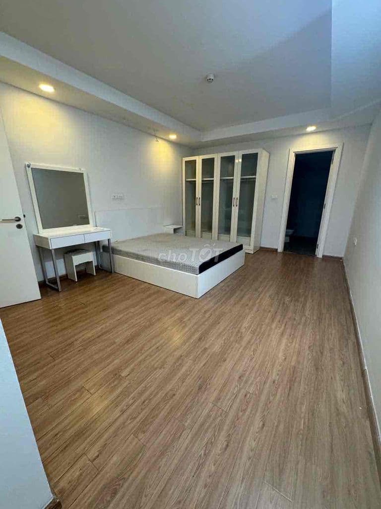 Cần bán CHCC A0404 toà 440 Vĩnh Hưng, dt 99,1m2