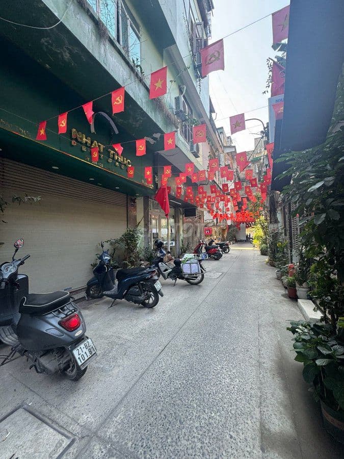 Hiếm, nhà mới!!! Tôi bán nhà Thái Thịnh, 36m 6 tầng, 80m ra phố Láng