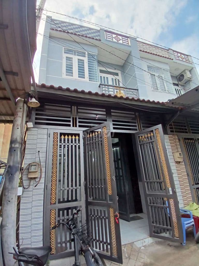 Bán nhà liên ấp 123 vào 2/ ngắn DT: 4*11m lầu suốt 2pn 2w đường 4m - Ảnh 2