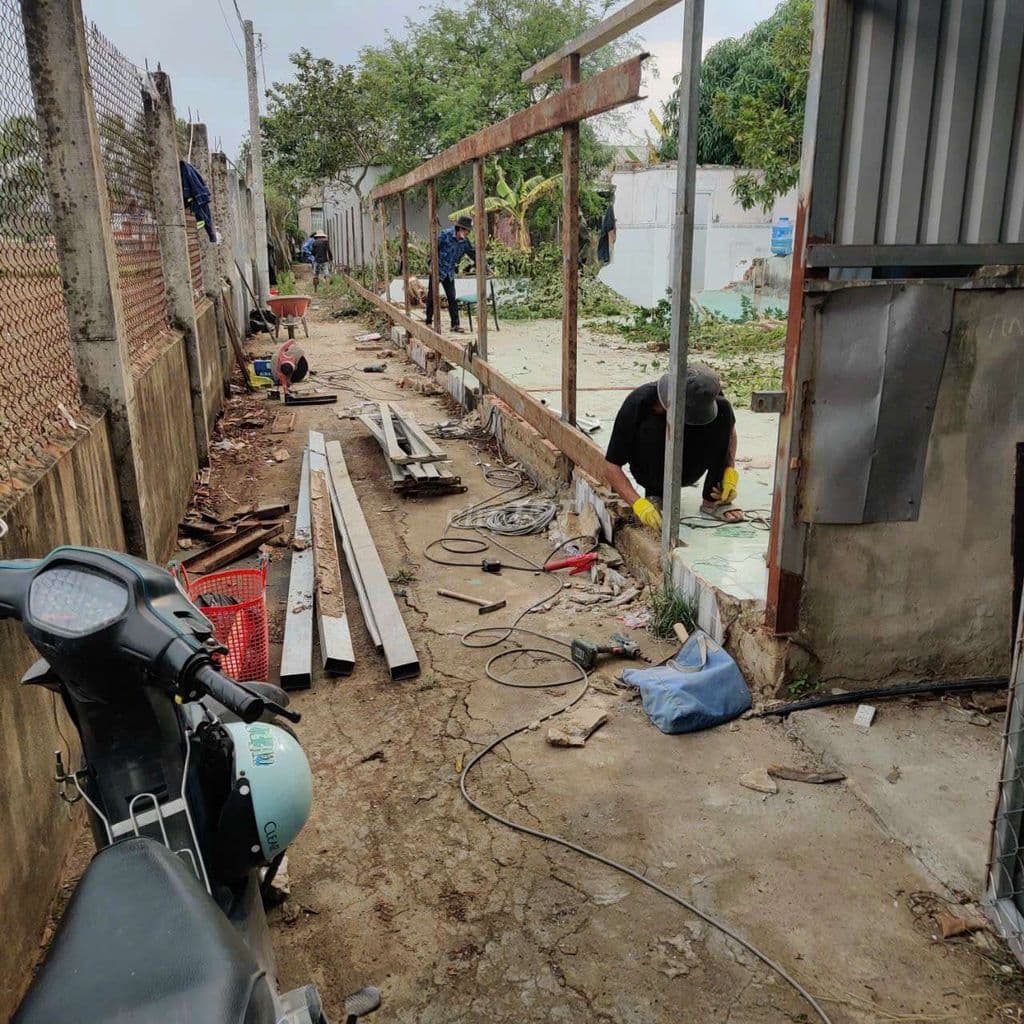 đất kèm.nhà tiền chế bình chánh - Ảnh 3