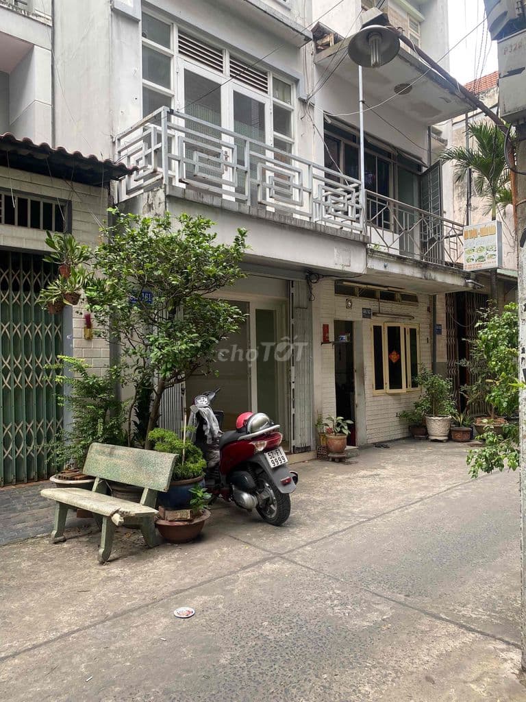 bán nhà 606/161 đường 3/2 , phường 14, Q10, Dt: 3,5x15m, 1 lầu