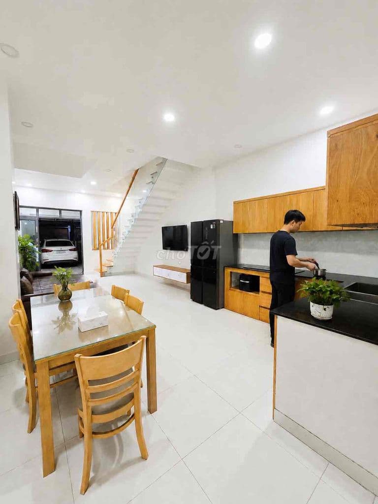 BÁN NHÀ 71 M², 3 TẦNG, GẦN CHỢ LONG TRƯỜNG, CHỈ 5.2 TỶ