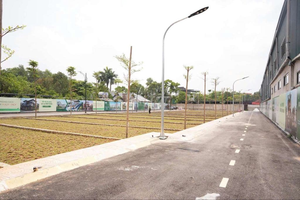 BÁN LÔ ĐẤT 132M, MT 8M, NGÃ BA KINH DOANH, NHỈNH 3 TỶ , HOÀ LẠC - Ảnh 3
