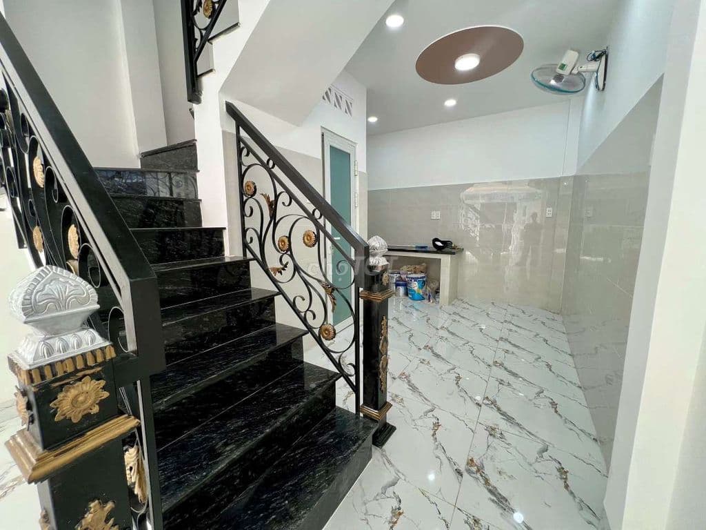 Nhà bán chính chủ thưong lựong mạnh - Ảnh 2