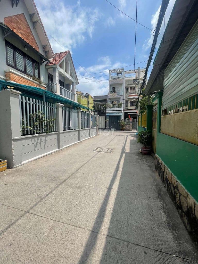 CHDV 10 PHÒNG KHÉP KÍN - ĐANG CHO THUÊ KHOÁN 30TR/THÁNG