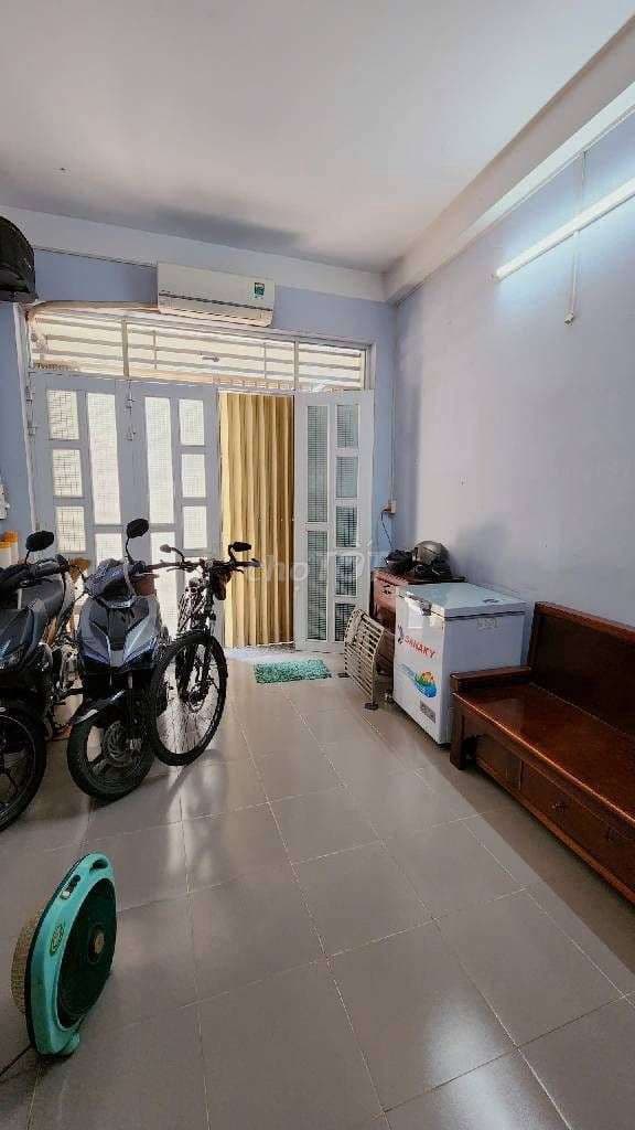 Bán nhà 2 tầng Trần Bình Trọng - 24m² - nhỉnh 3 tỷ - Ảnh 2