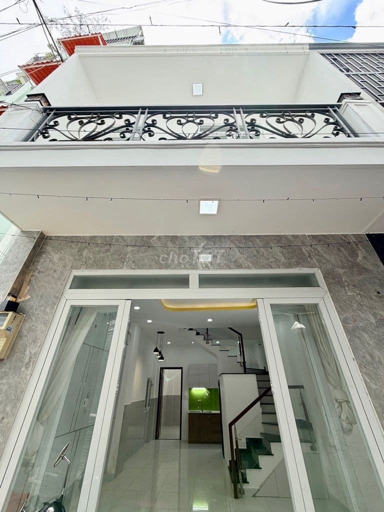 NHÀ MỚI XÂY, TRUNG TÂM BTHẠNH GẦN ĐƯỜNG LỚN DT GẦN 60M2 MÀ CHỈ 6,79 tỷ - Ảnh 2