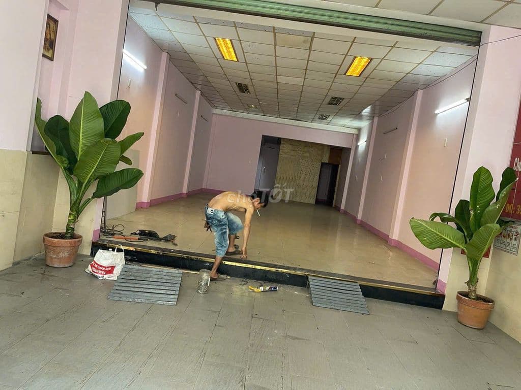 Bán nhà hẻm 6m, Bà Hom, P.13, Q.6, DT 5.5 x 24m, 1 lầu, sân thượng