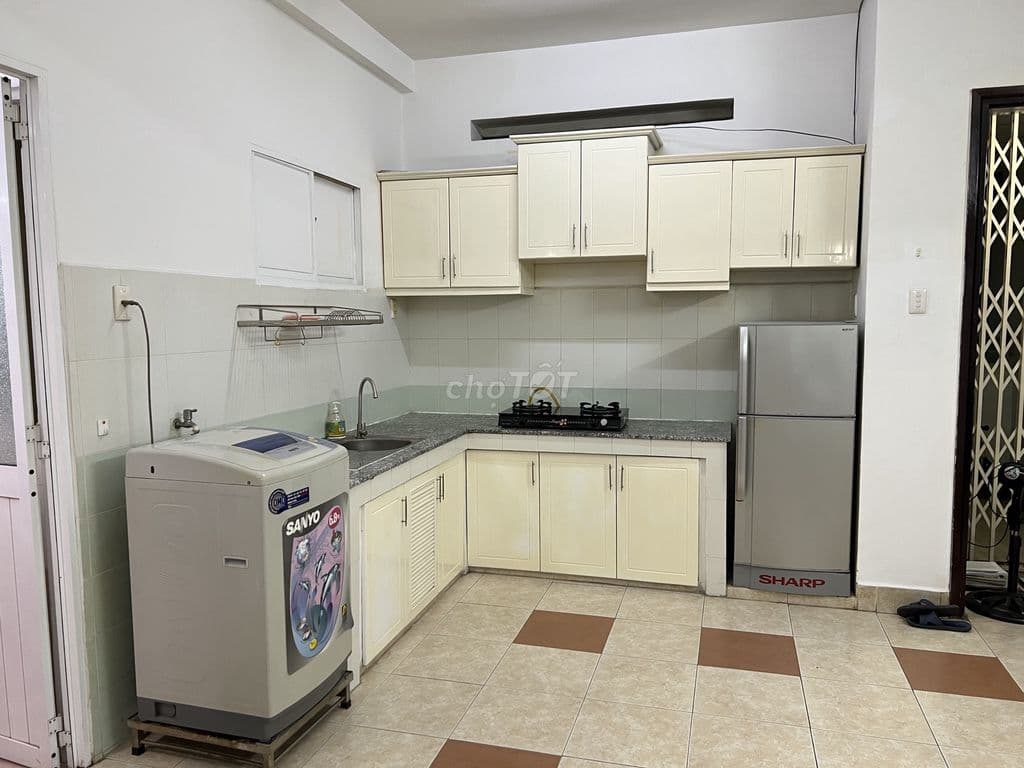 Cần bán căn hộ B4 Phường 3 Quận 4 (thang bộ) giá 2.6 tỷ 1pn 50m2 có sổ - Ảnh 2