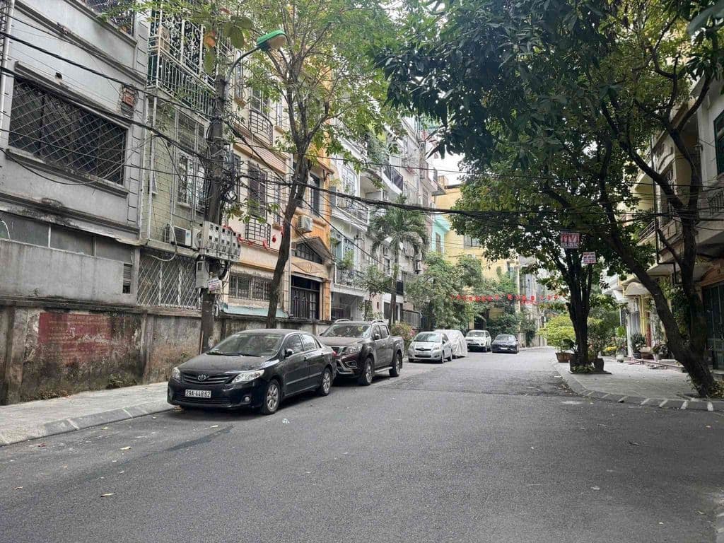 tôi chính chủ cần bán nhà riêng sổ đỏ 4 tầng giá chỉ có 2,85 ty