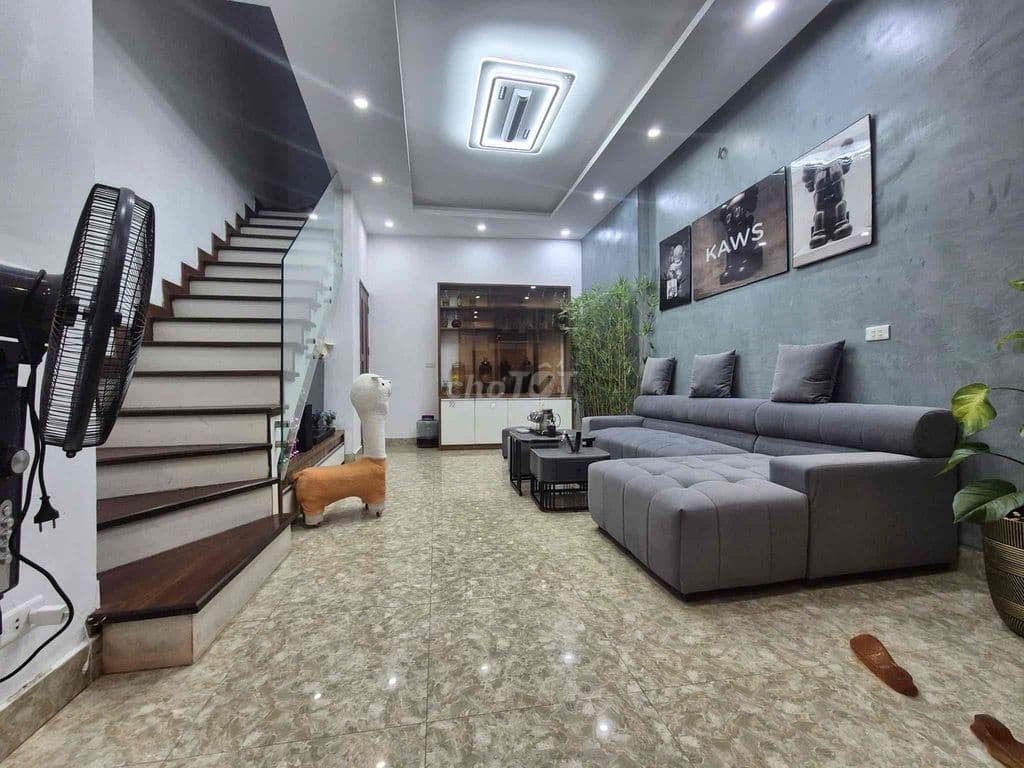 Tầm 4,5 tỷ có căn TT sổ hồng Kim Ngưu-Lô góc 3 thoáng-150m;4N;3VS