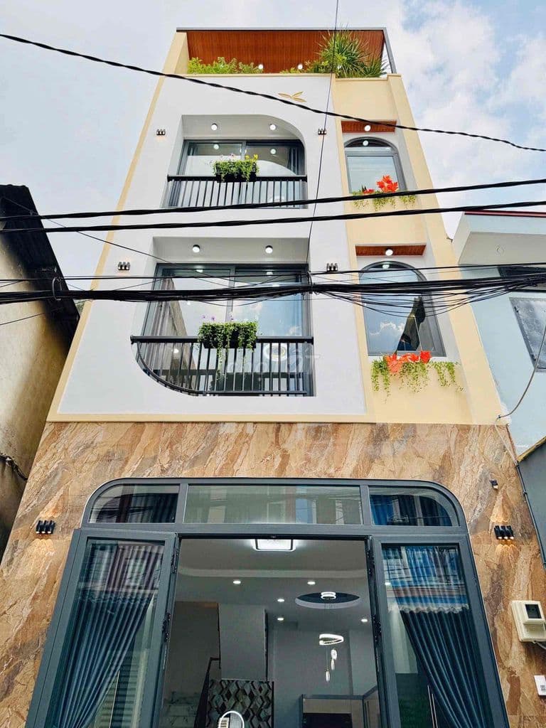 nhà hẻm thông ngang 4,5m Phạm Văn Chiêu p9 trệt 3 lầu 6tỷ95