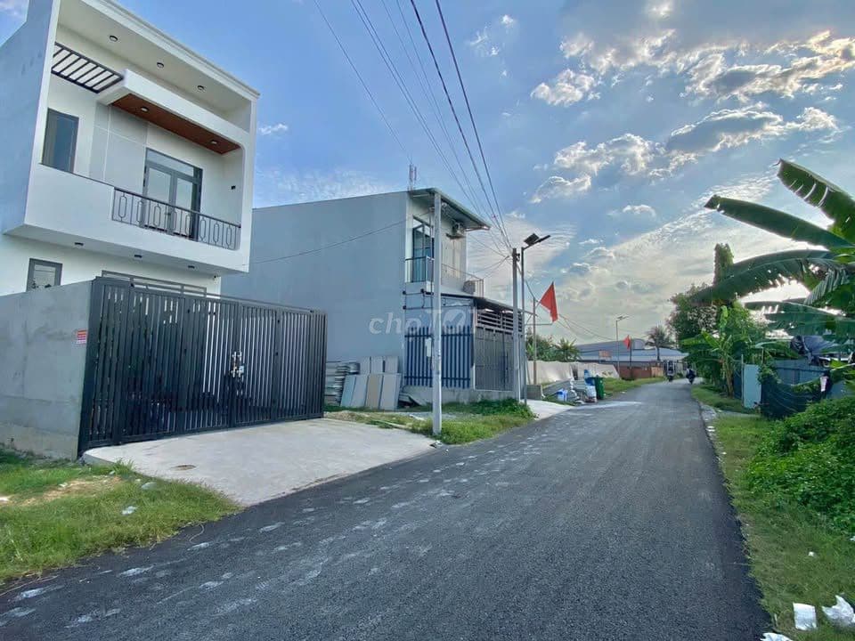 Lô đất Mặt Tiền Đường Nhựa full thổ 1tỷ 100m2 sổ hồng riêng giá thật - Ảnh 3
