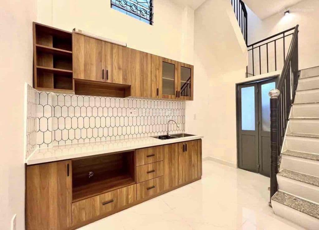 Nhà nằm ngay khu vực đắc địa, cơ hội kinh doanh và cả ở Lê Văn Duyệt - Ảnh 2
