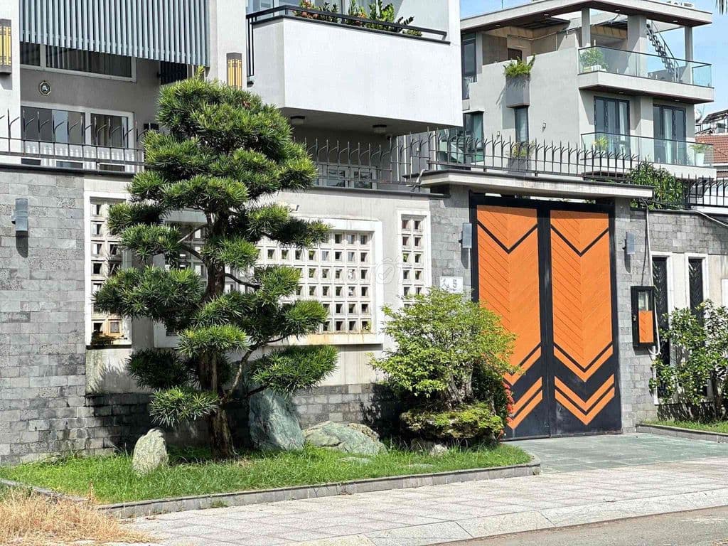 Biệt thự khu 204 Nguyễn Văn Hưởng, Thảo Điền Quận 2 - 10x16m - 39 tỷ.