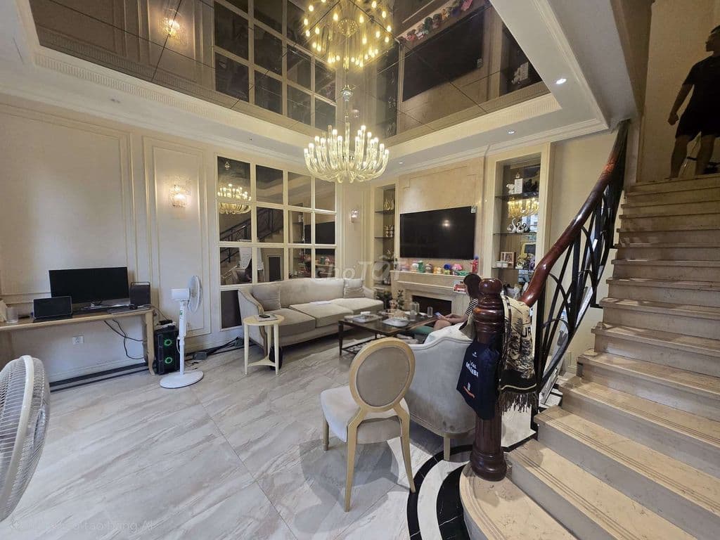 Phạm Ngũ Lão Hoàn Kiếm 6 tầng 45m2 49Ty mặt tiền 6,2m