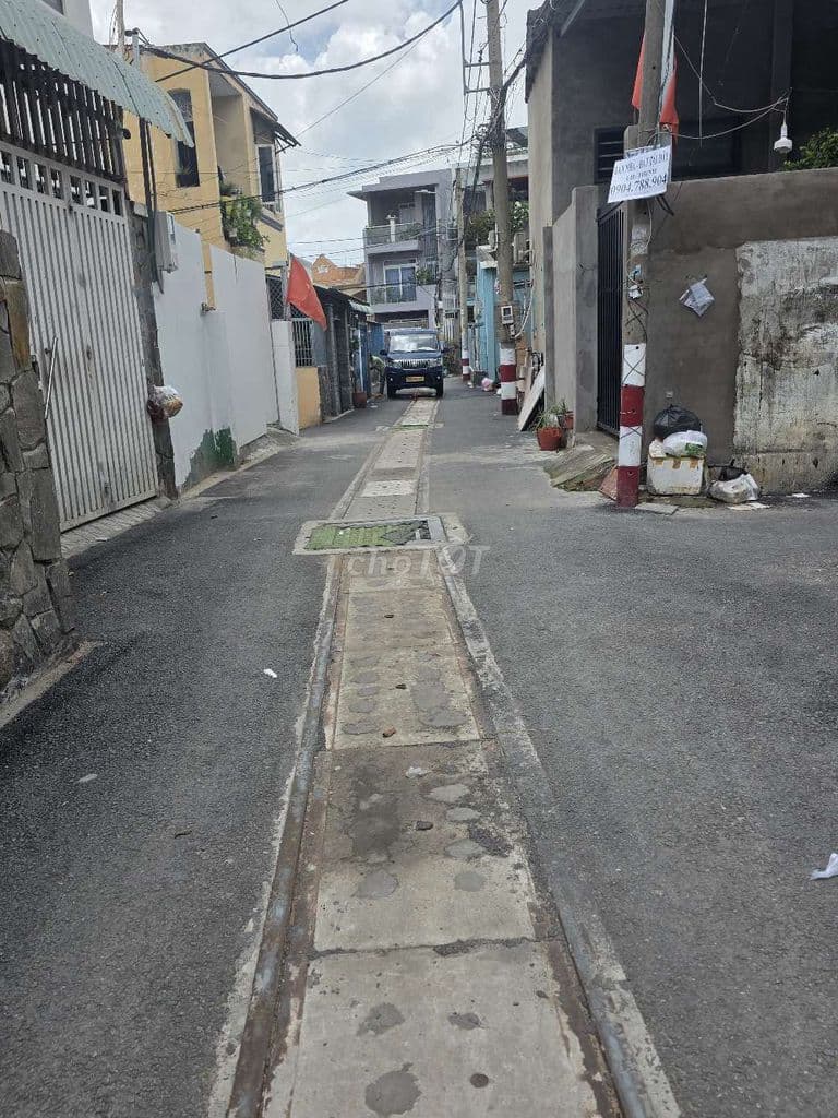 CHÍNH CHỦ CẦN BÁN 2 LÔ F0 GÓC 2MT HẺM XE HƠI THÔNG